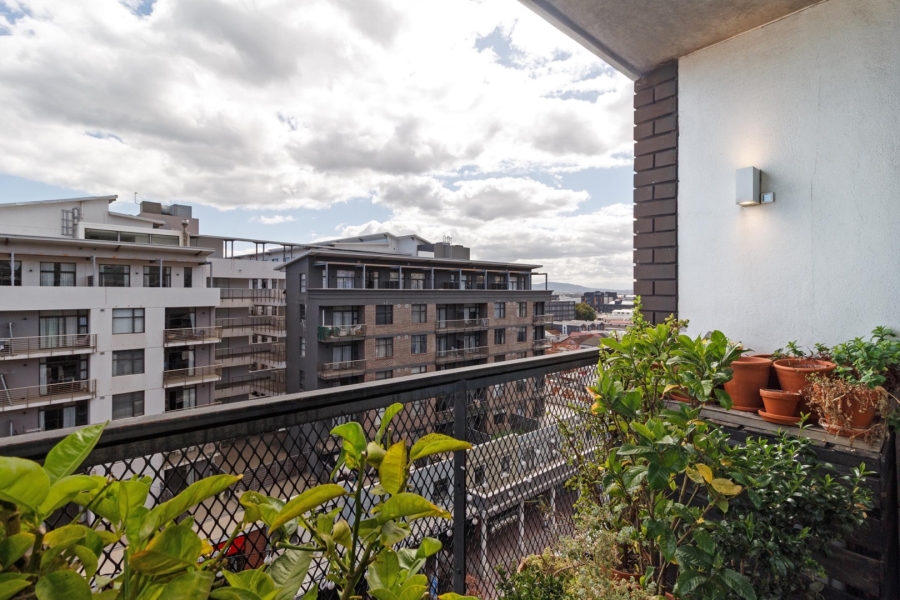 2 Bedroom Property for Sale in Woodstock Western Cape